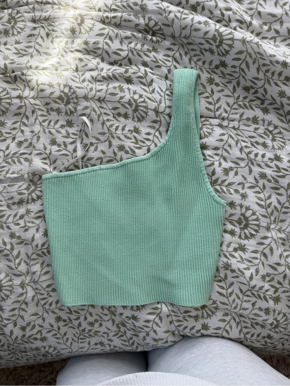 Aritzia Babaton Sculpt Knit One-Shoulder Cropped Tank Top - Mint Green